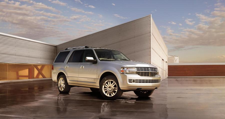  Lincoln Navigator 2011 года  (фото 16 из 16)